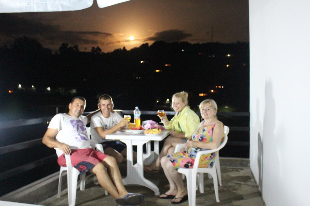 Holiday House Green Cape Batumi Hotel Mtsvane Konts'khi Exterior foto